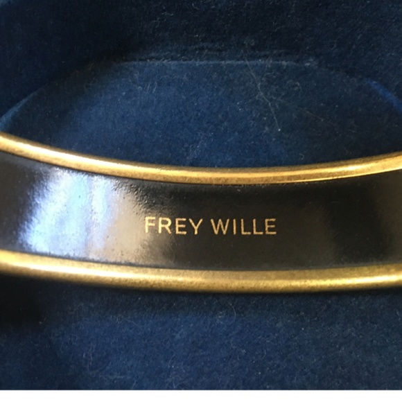 FreyWille Hommage a Alphonse Mucha Bordered Bangle Donna  FREY WILLE BANGLE - Hommage à Alphonse Mucha Collection